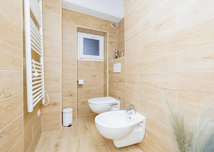 Charlie's House 科莫