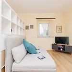 Charlie's House Daire Como