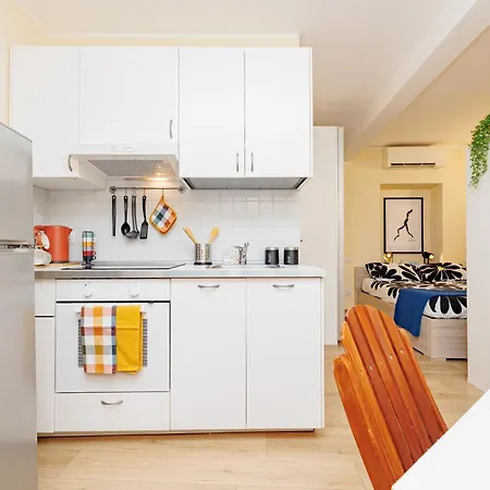 Charlie's House * Como