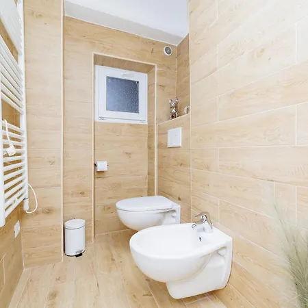 Charlie's House Como